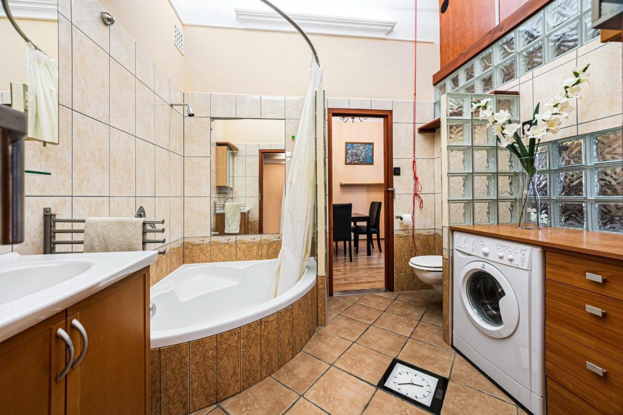Oktogon Beautiful Relaxing Apartment Budapeste Exterior foto