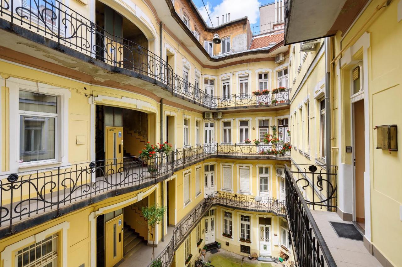 Oktogon Beautiful Relaxing Apartment Budapeste Exterior foto