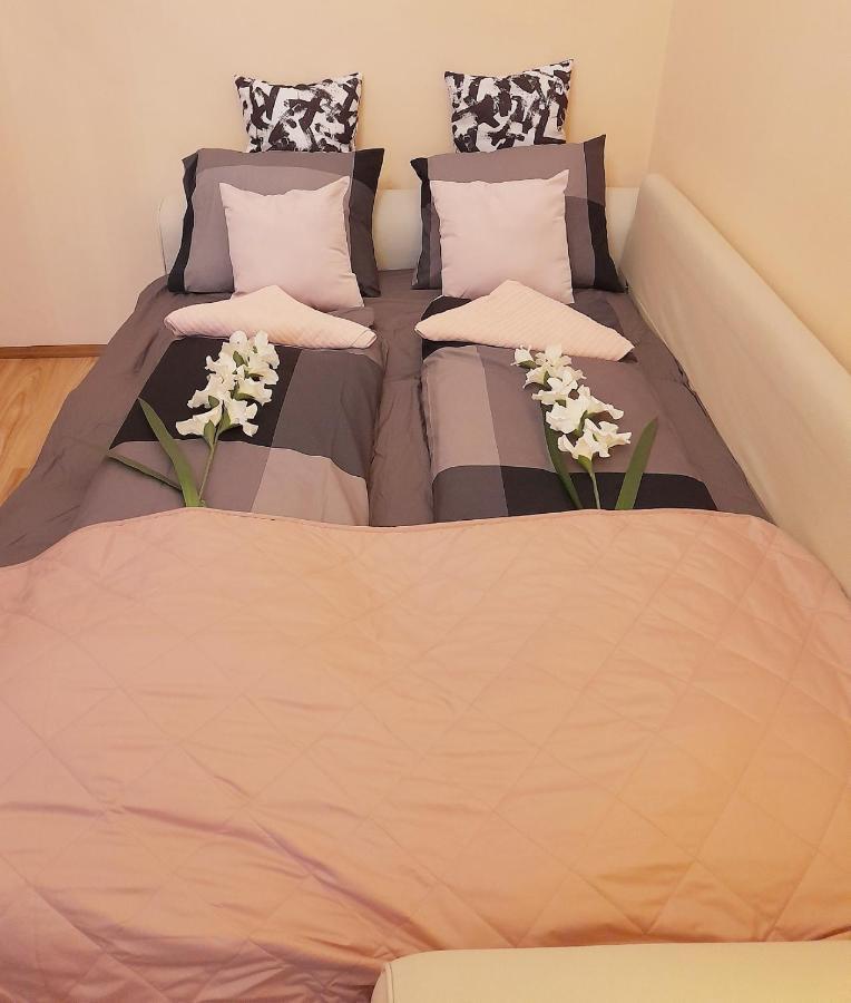 Oktogon Beautiful Relaxing Apartment Budapeste Exterior foto