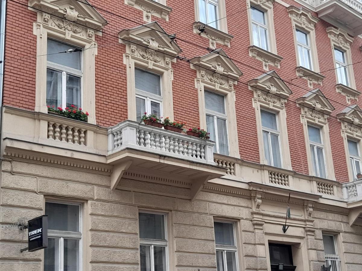 Oktogon Beautiful Relaxing Apartment Budapeste Exterior foto